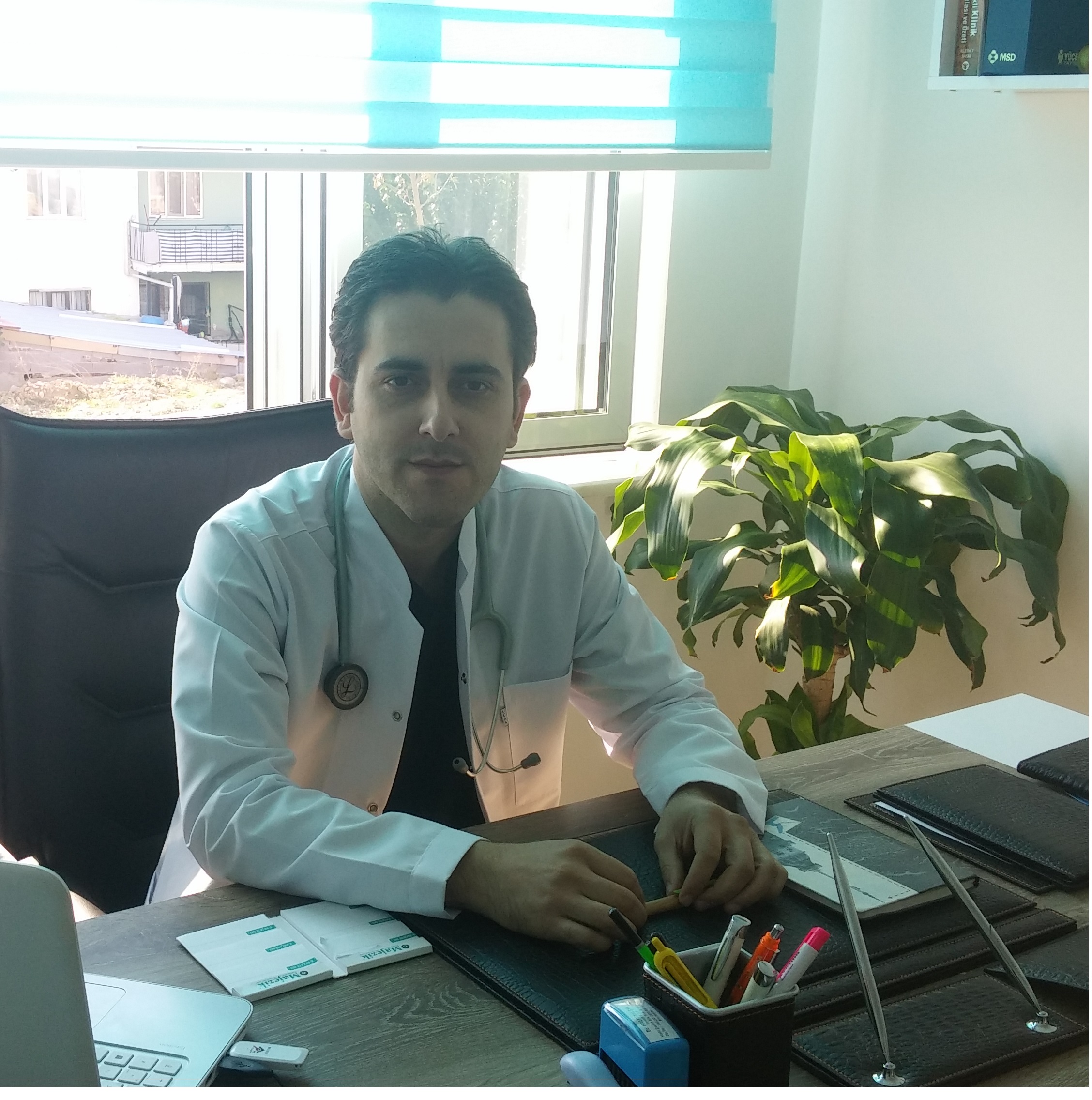 Dr. Halit YALÇIN
